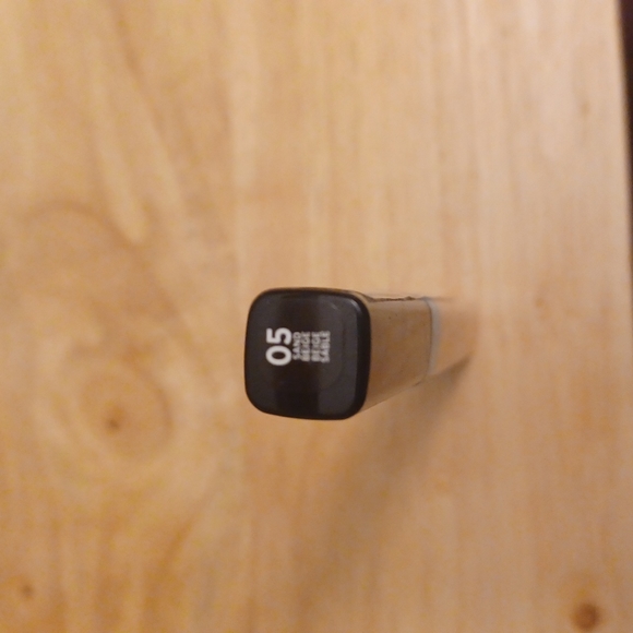 L'Oreal Infallible Pro-Glow Concealer Brand New #05 Sand Beige - Picture 3 of 3